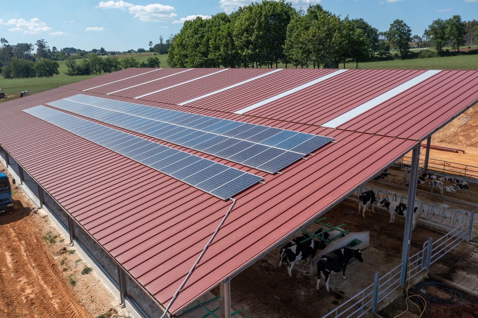 Instalación solar en campo